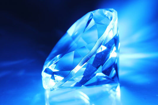 big-beautiful-jewel_144627-28863