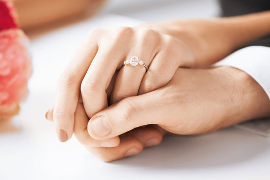 The Ultimate Guide to Anniversary Jewelry Gifts