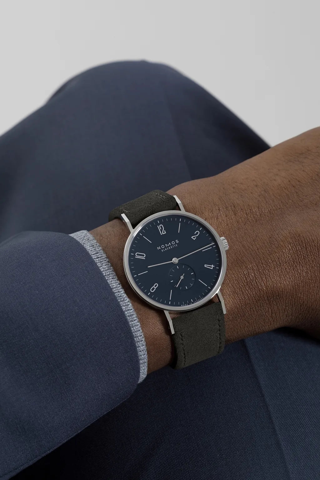 tangente-38-midnight-blue