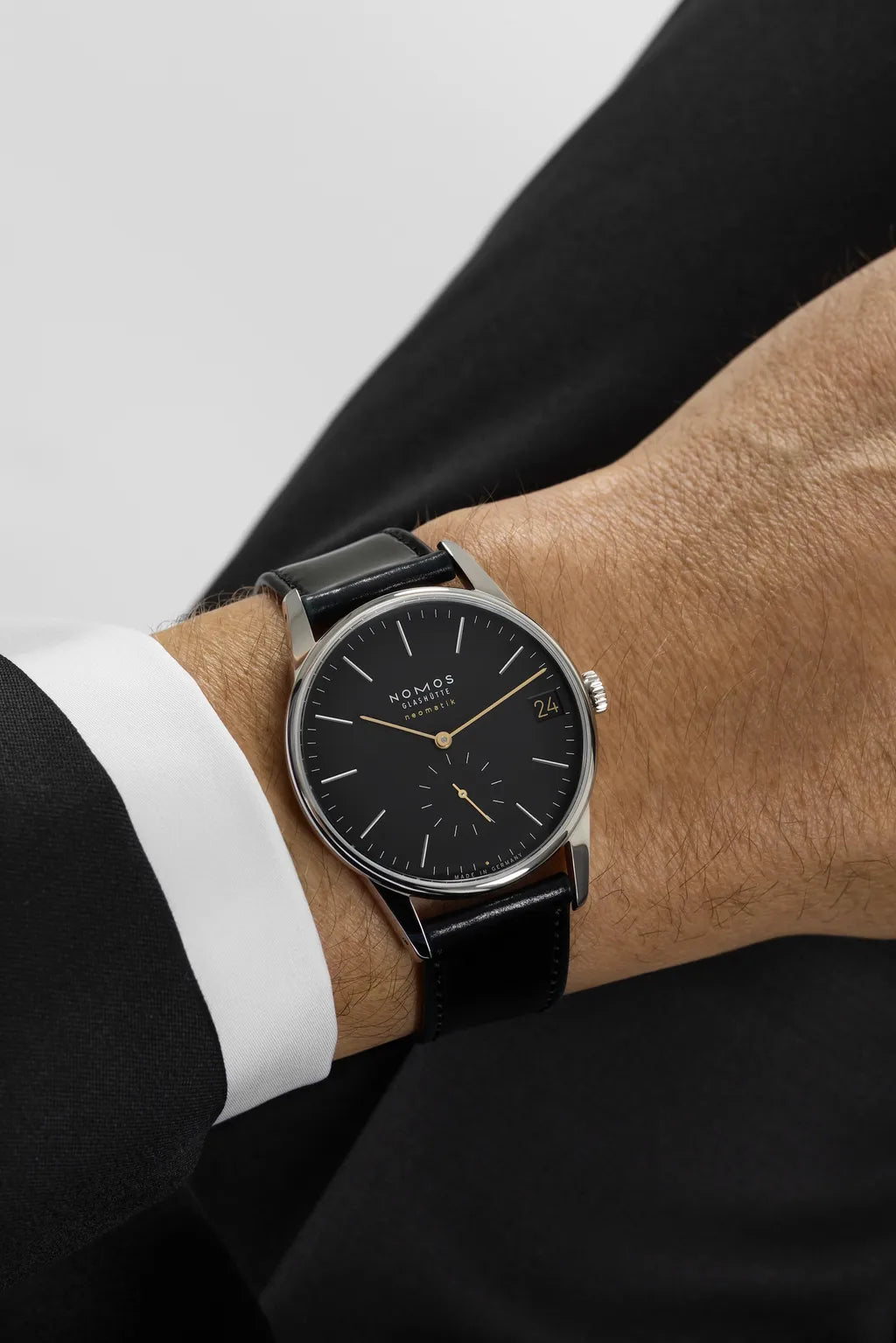 orion-neomatik-41-date-new-black