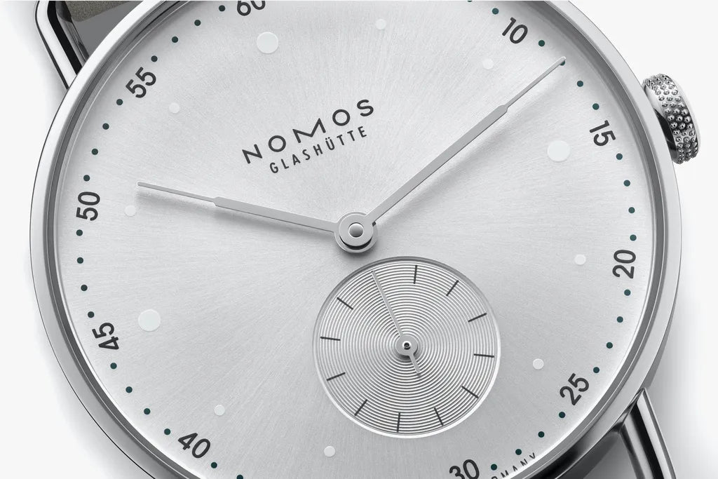 metro-33-all-silver
