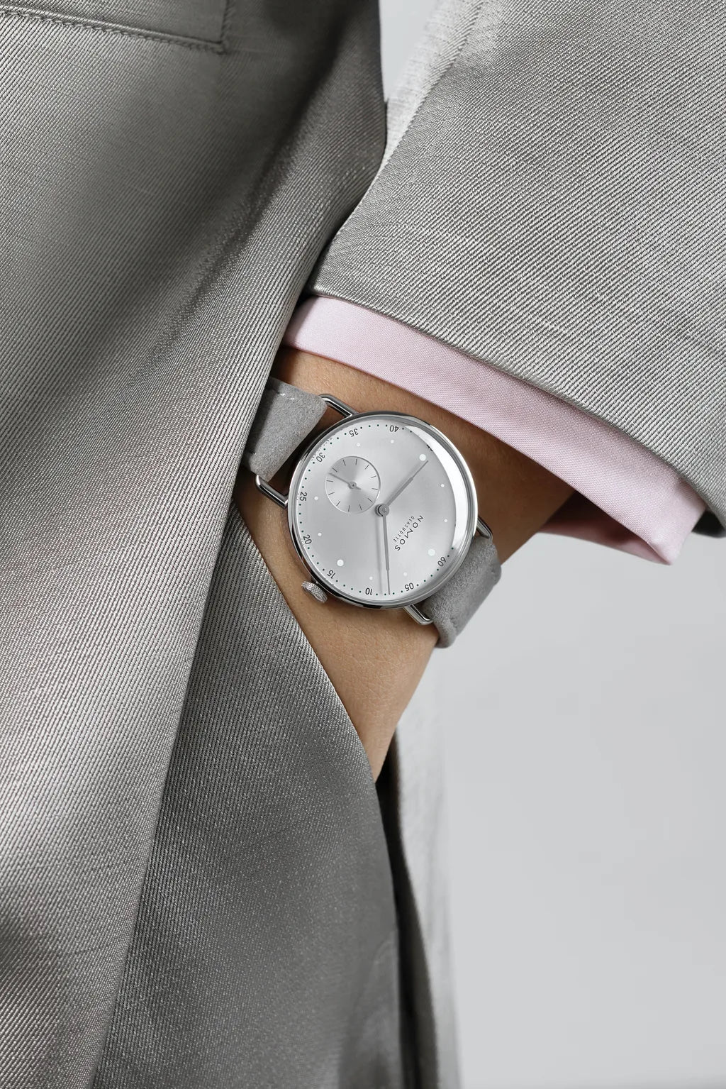 metro-33-all-silver