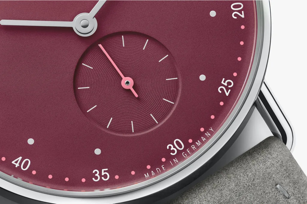 metro-33-muted-red