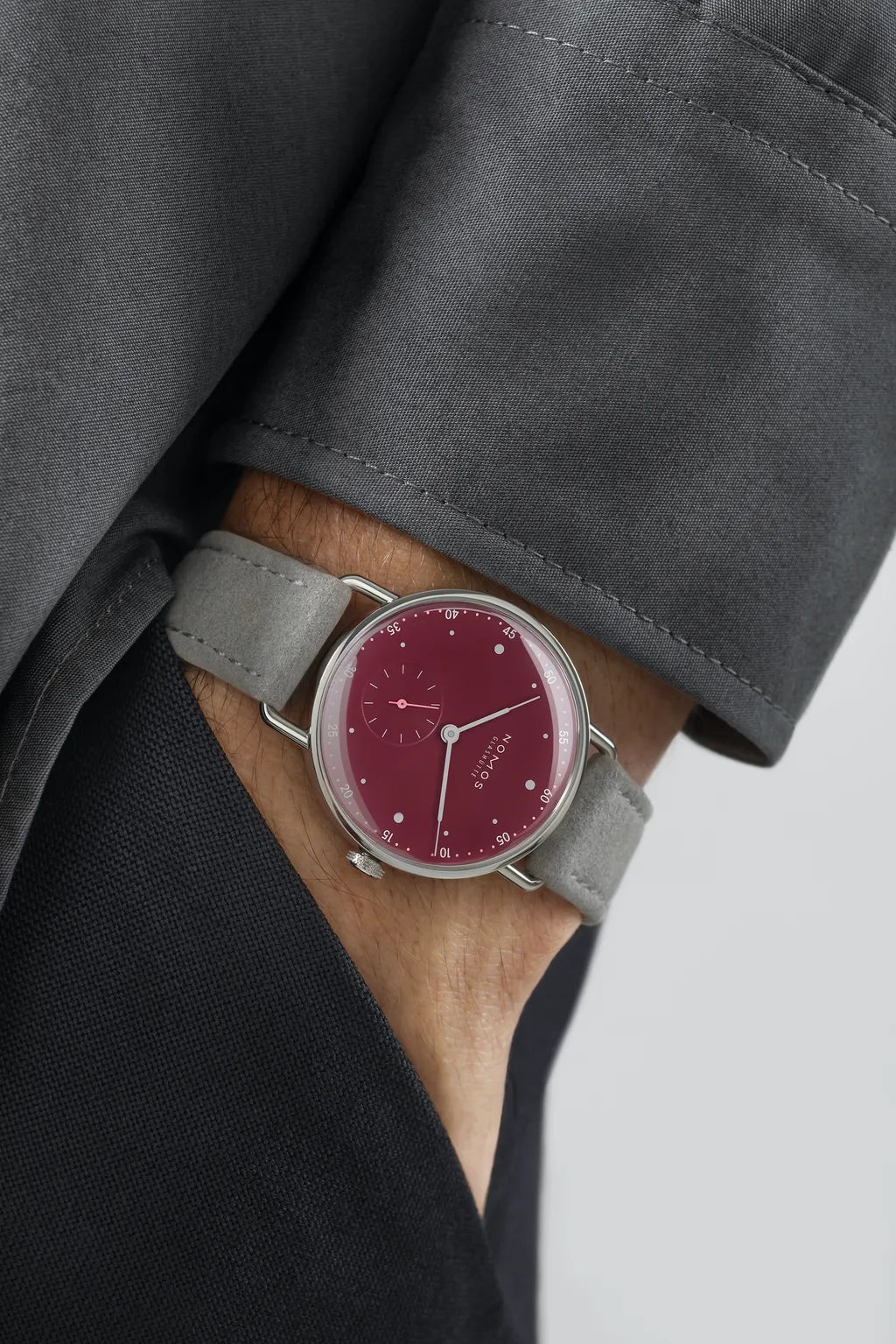 metro-33-muted-red