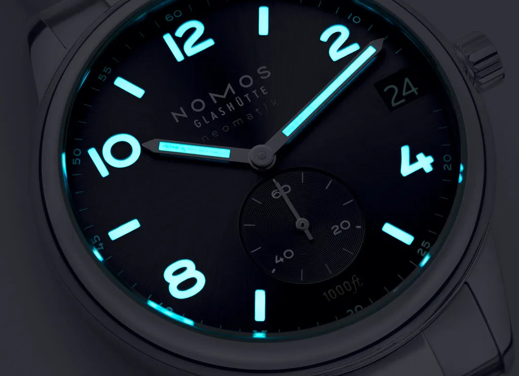 club-sport-neomatik-42-date-black