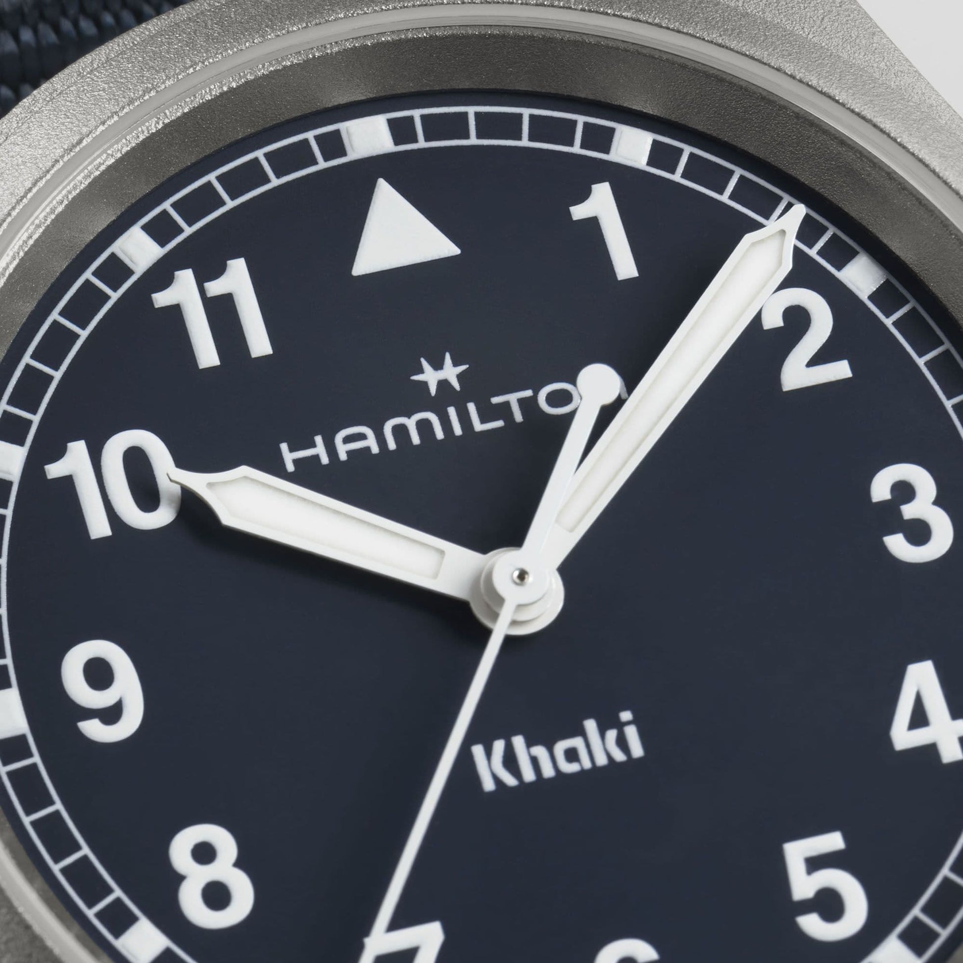 Hamilton Quartz 33mm H69301940