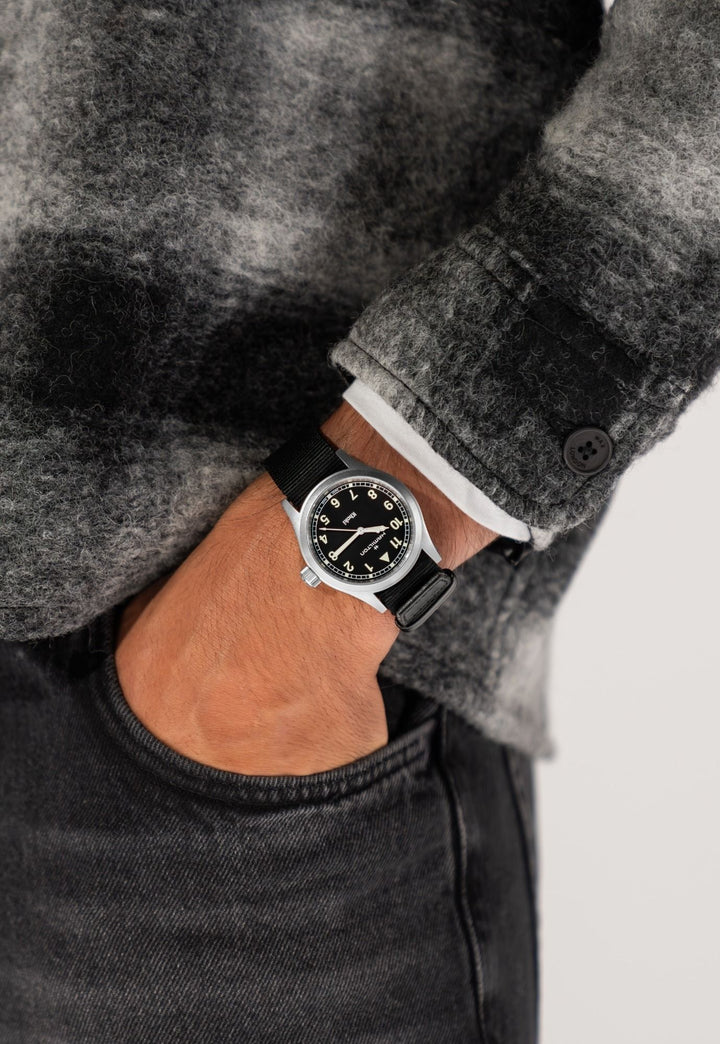 Hamilton Quartz 38mm H69401430